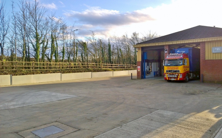 HGV turning behing Centre